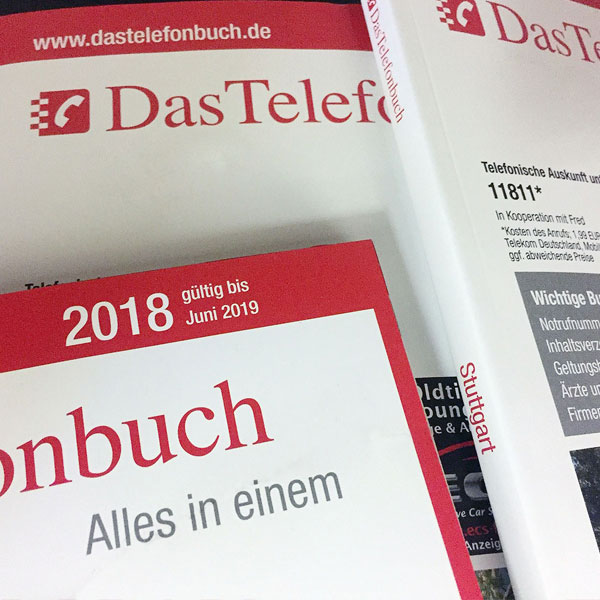 Stapel Das Telefonbuch Leipzig